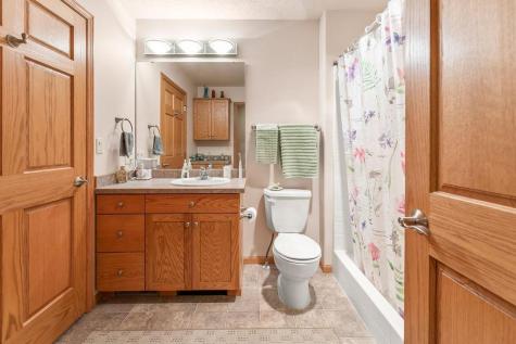 238 15th Avenue N Fargo ND 58102