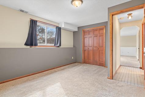 13665 Xavis Street NW Andover MN 55304