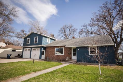507 W 11th Street Morris MN 56267