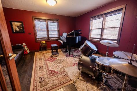 507 W 11th Street Morris MN 56267