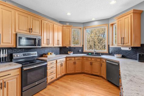 4695 138th Street W Apple Valley MN 55124