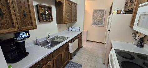 1402 E Gateway Circle S Fargo ND 58103