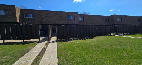 1402 E Gateway Circle S Fargo ND 58103