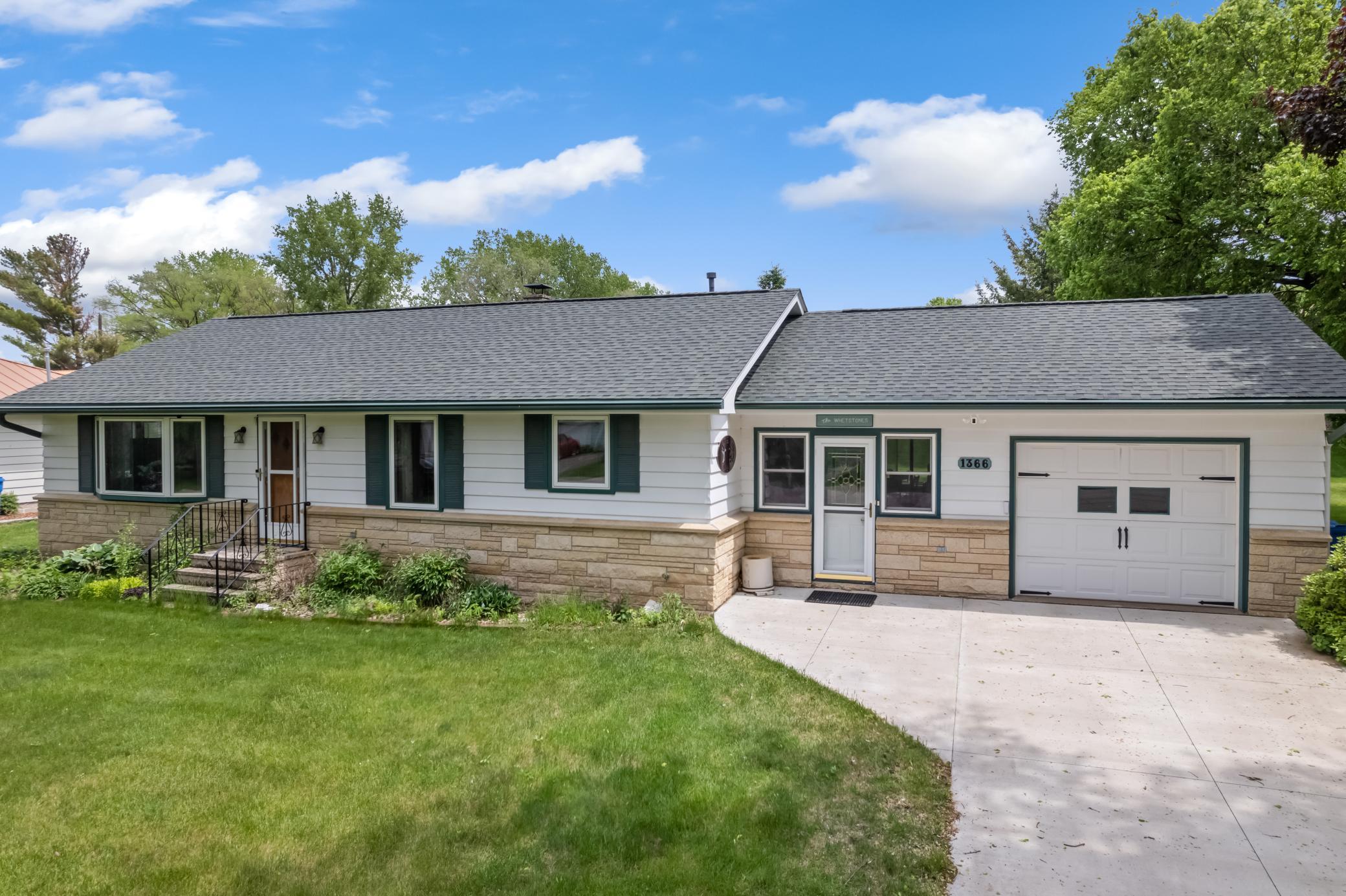 1366 Lorrai Drive Winona MN 55987