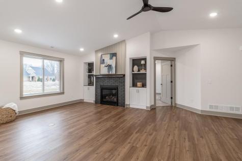 309 Pinehurst Drive Mankato MN 56001