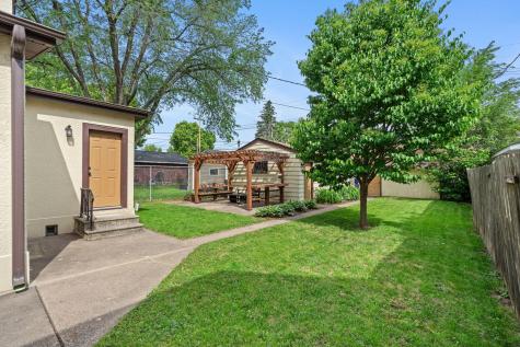 671 Edmund Avenue Saint Paul MN 55104