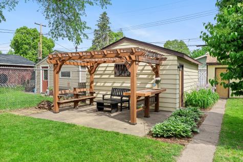 671 Edmund Avenue Saint Paul MN 55104