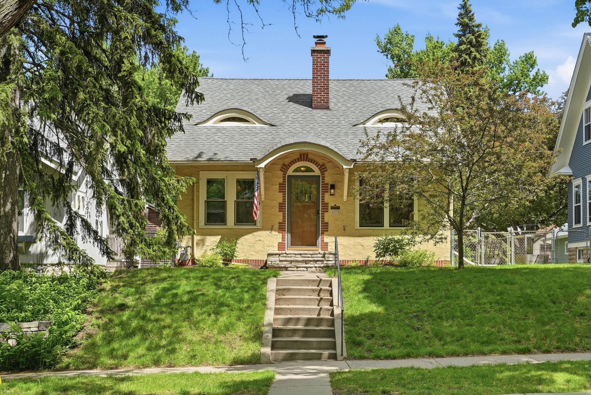 2023 Princeton Avenue Saint Paul MN 55105