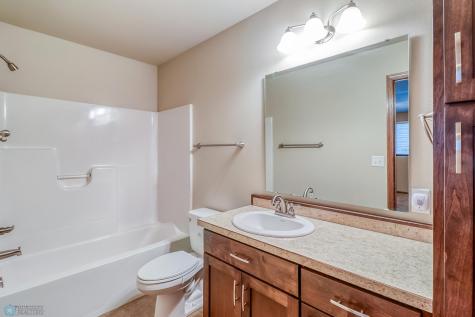 6132 61st Avenue S Fargo ND 58104
