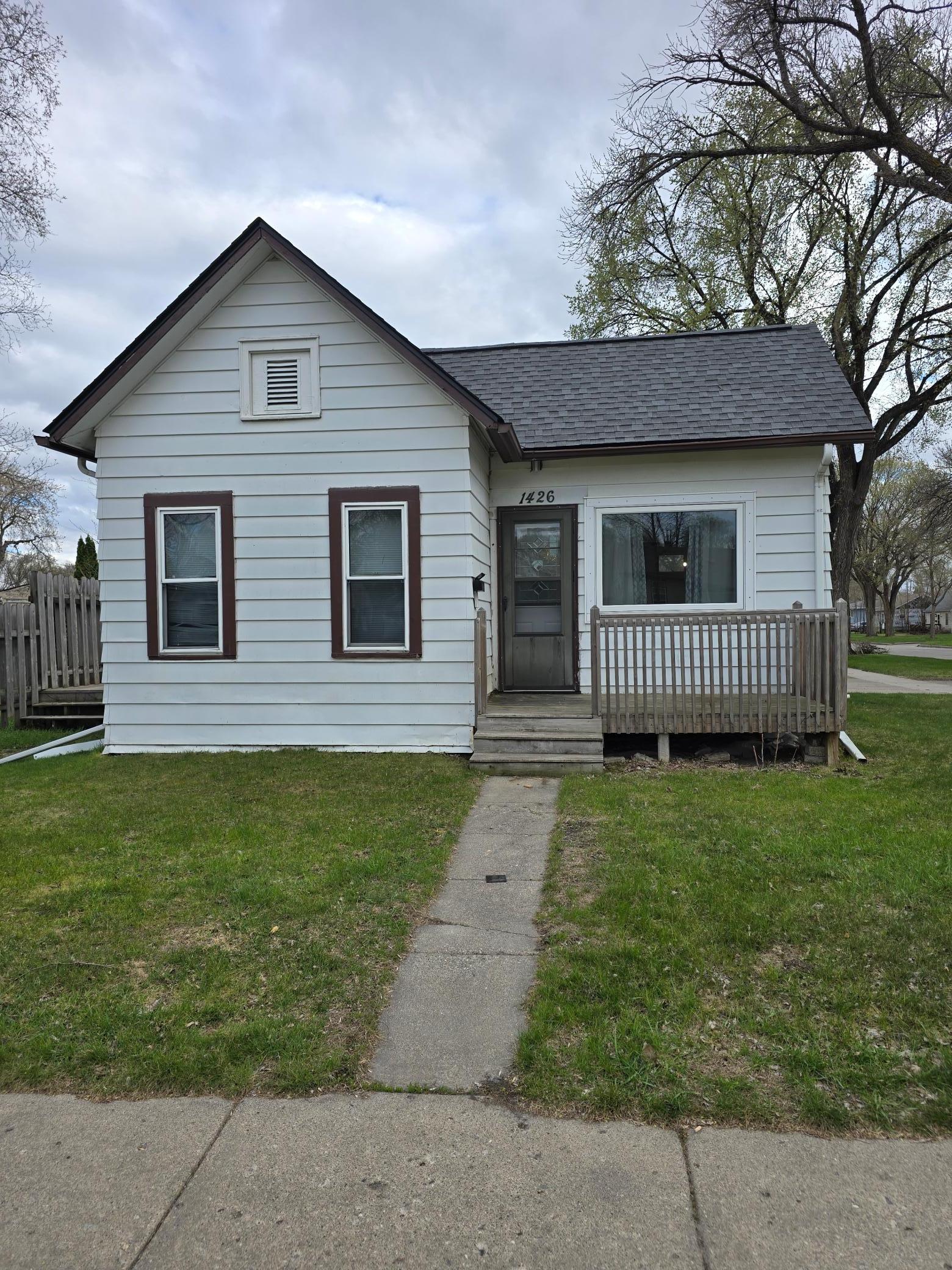 1426 13th Avenue S Fargo ND 58103