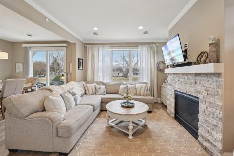 13704 Brookside Path Rosemount MN 55068