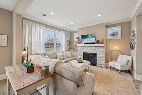 13704 Brookside Path Rosemount MN 55068