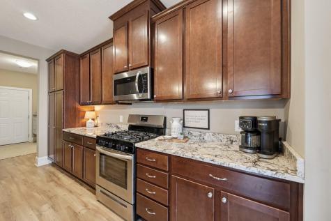 13704 Brookside Path Rosemount MN 55068