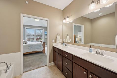13704 Brookside Path Rosemount MN 55068