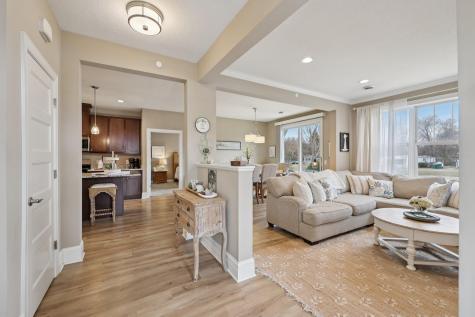 13704 Brookside Path Rosemount MN 55068