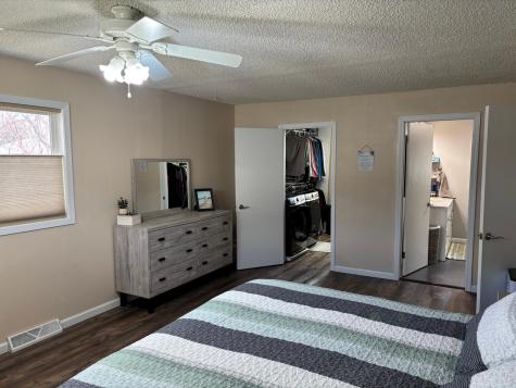 2813 Westgate Drive S Fargo ND 58103