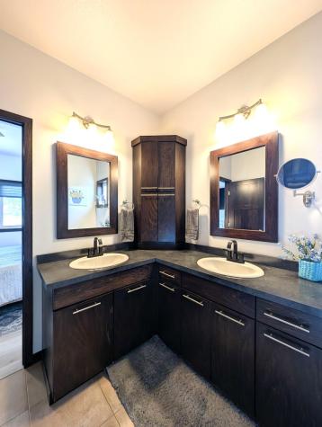 410 Freedom Terrace E West Fargo ND 58078