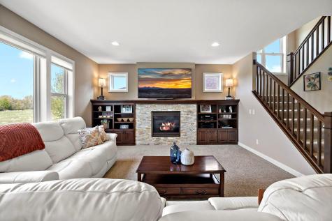 17197 Hollyhock Court Lakeville MN 55044