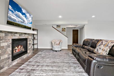 17197 Hollyhock Court Lakeville MN 55044