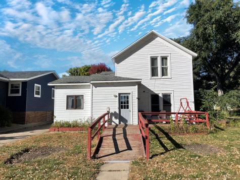 18 S Spring Avenue Springfield MN 56087