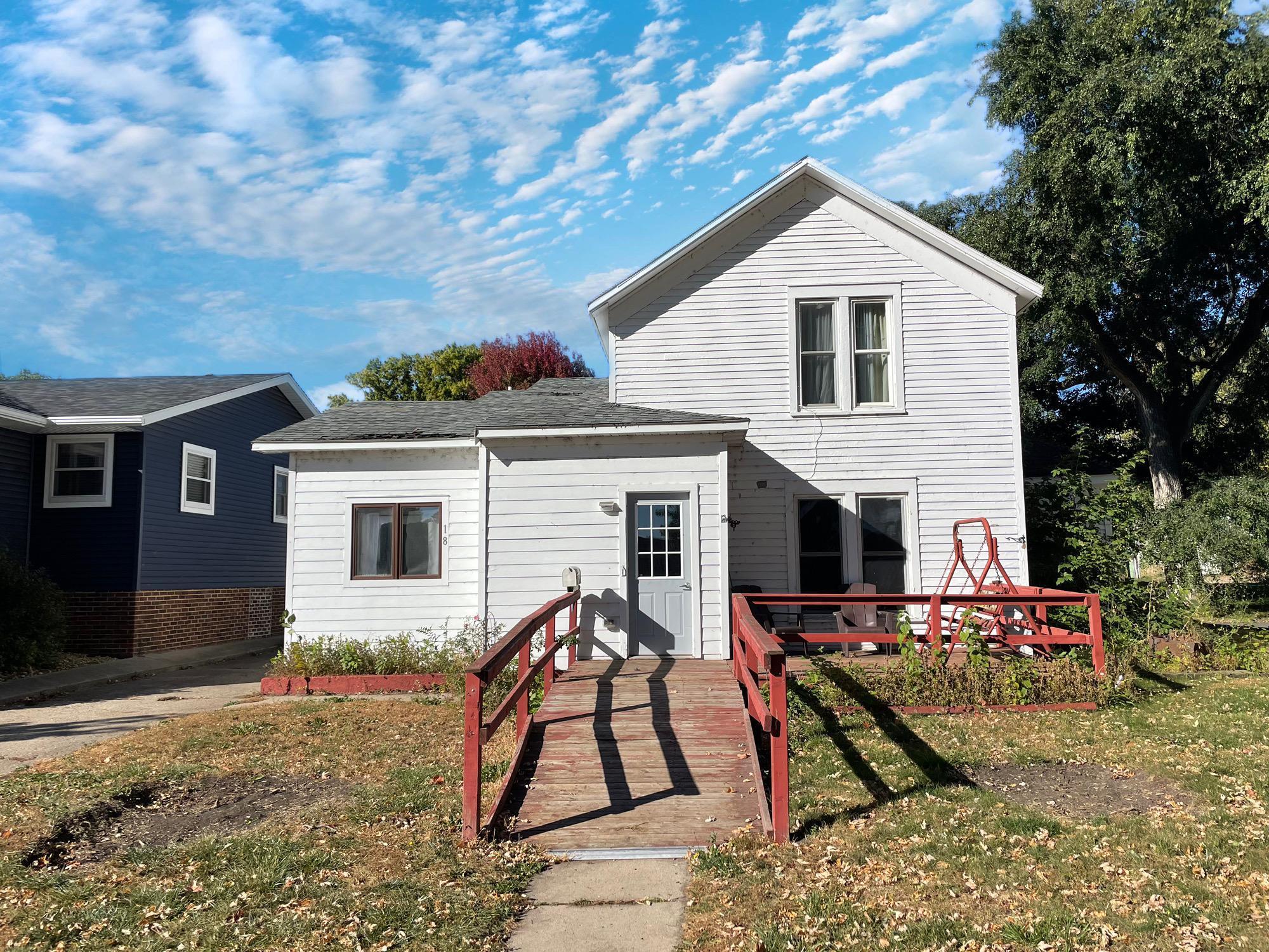 18 S Spring Avenue Springfield MN 56087