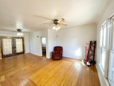18 S Spring Avenue Springfield MN 56087