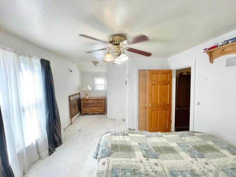 18 S Spring Avenue Springfield MN 56087