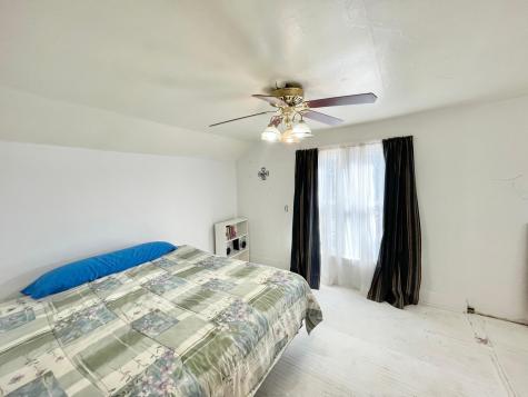 18 S Spring Avenue Springfield MN 56087