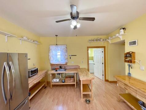 18 S Spring Avenue Springfield MN 56087