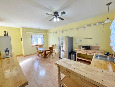 18 S Spring Avenue Springfield MN 56087