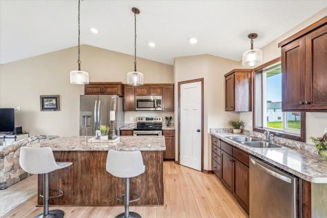 422 Bluebird Drive NW Isanti MN 55040