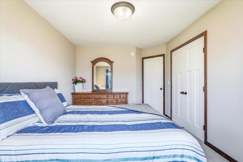 422 Bluebird Drive NW Isanti MN 55040