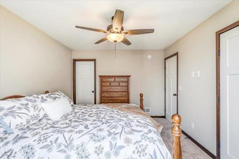 422 Bluebird Drive NW Isanti MN 55040