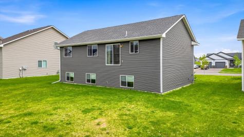 422 Bluebird Drive NW Isanti MN 55040