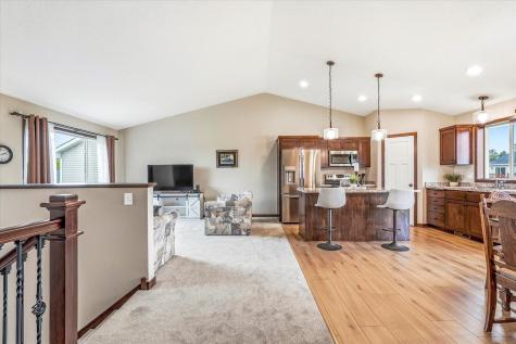 422 Bluebird Drive NW Isanti MN 55040