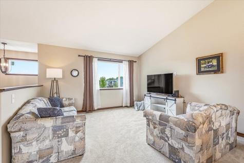 422 Bluebird Drive NW Isanti MN 55040