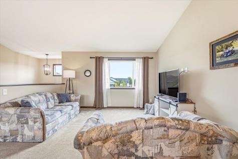 422 Bluebird Drive NW Isanti MN 55040