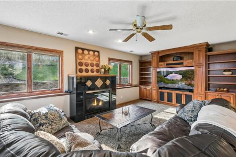 19625 Ireland Way Lakeville MN 55044