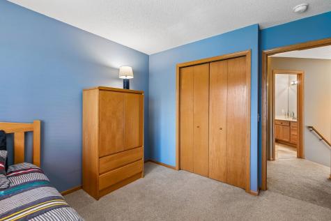 19625 Ireland Way Lakeville MN 55044