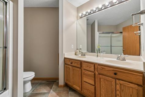 19625 Ireland Way Lakeville MN 55044