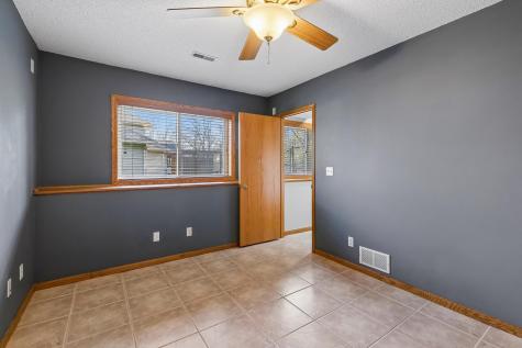 19625 Ireland Way Lakeville MN 55044