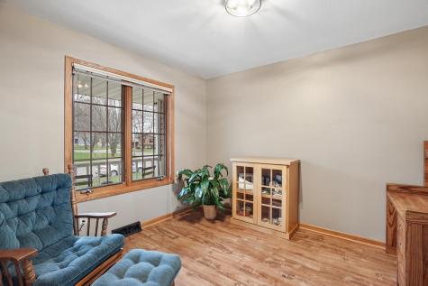 714 E Crescent Lane Litchfield MN 55355