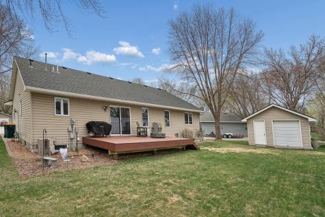 714 E Crescent Lane Litchfield MN 55355