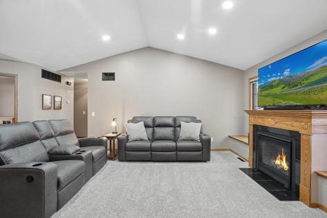 714 E Crescent Lane Litchfield MN 55355