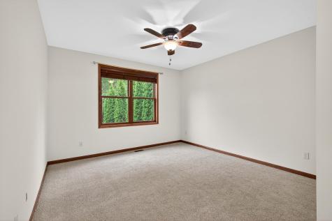 1589 Christie Place Saint Paul MN 55106