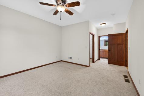 1589 Christie Place Saint Paul MN 55106