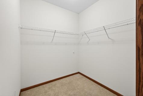 1589 Christie Place Saint Paul MN 55106
