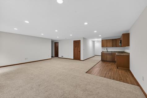 1589 Christie Place Saint Paul MN 55106