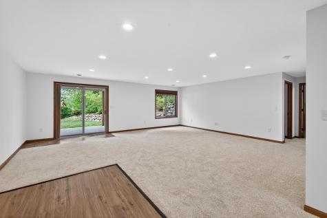 1589 Christie Place Saint Paul MN 55106