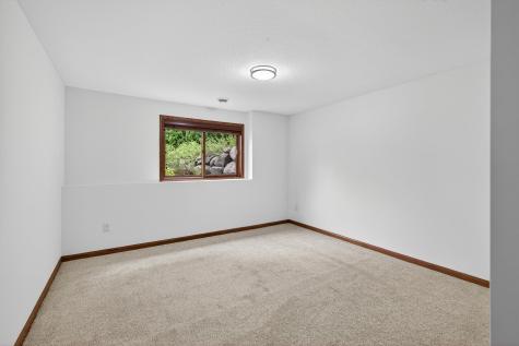 1589 Christie Place Saint Paul MN 55106